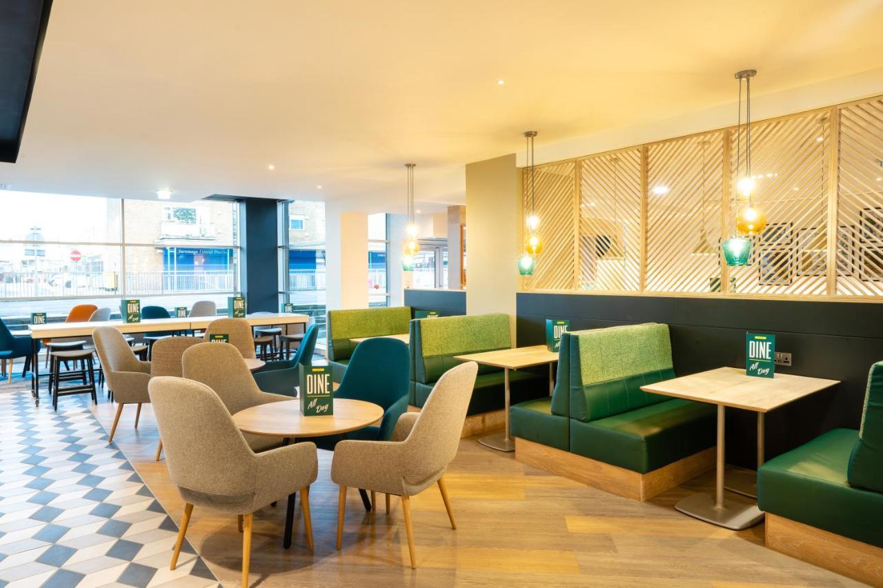 Holiday Inn Stevenage By Ihg Luaran gambar